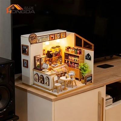 Rumah Boneka Kayu Bertema Toko Teh Susu
